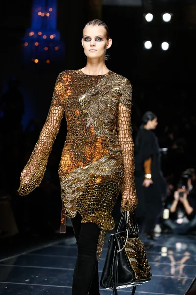 Look 14
